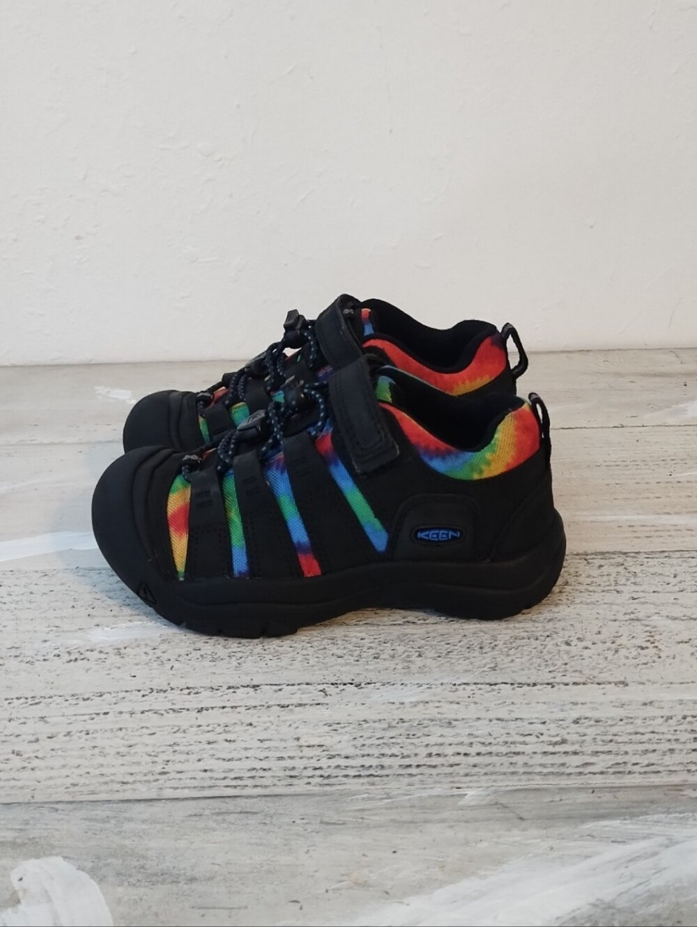 Keen Sandals Kids  11 Newport Tye Die Rainbow Pride Hiking Shoes